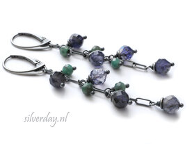 Handgemaakte Oorbellen met Ioliet en Smaragd