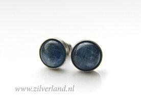 Handgemaakte Zilveren Oorstekers met Kyaniet