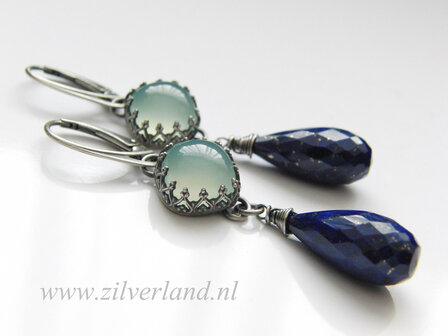 Handgemaakte Zilveren Oorbellen met Chalcedoon en Lapis Lazuli