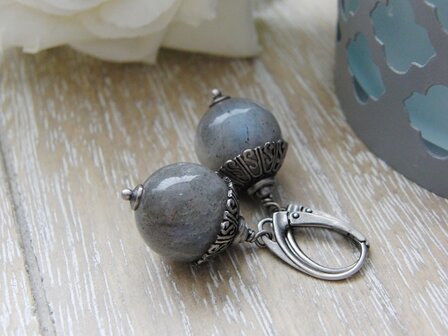 Handgemaakte Oorbellen met Edelstenen &quot;Labradoriet in Bali&quot;