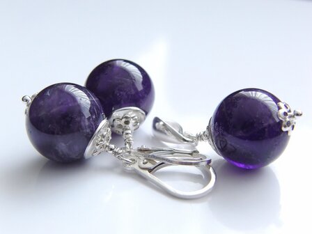 Zilveren Sieraden Set: Oorbellen en Hanger met Amethist