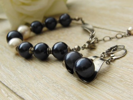 Zilveren Sieraden Set; Armband en Oorbellen met Parels &quot;Night Blue&quot;