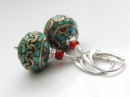 Zilveren Oorbellen met Kralen uit Tibet 