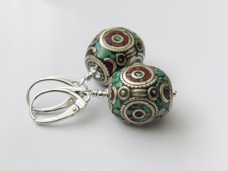 Zilveren Oorbellen met Tibetaanse Kralen 4