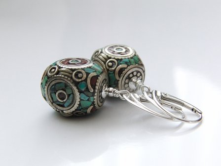 Zilveren Oorbellen met Tibetaanse Kralen 4