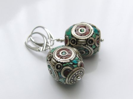 Zilveren Oorbellen met Tibetaanse Kralen 4