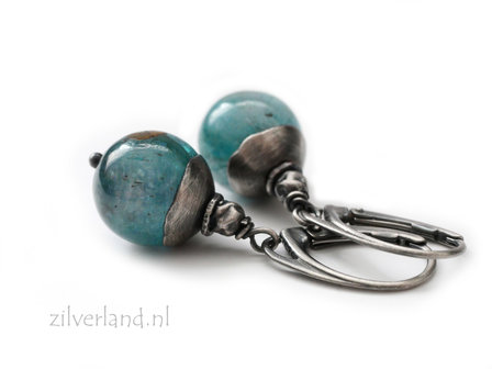 Handgemaakte Zilveren Oorbellen met Kyaniet