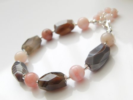 Zilveren Armband met Botswana Agaat en Roze Opaal