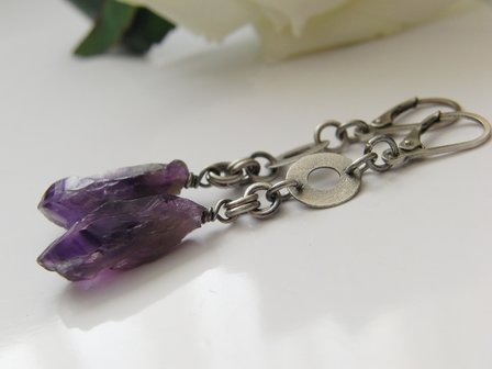 Zilveren Oorbellen met Ruwe Amethist