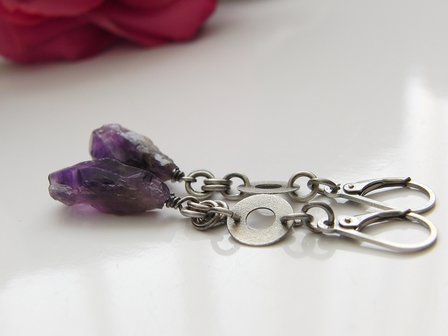 Zilveren Oorbellen met Ruwe Amethist