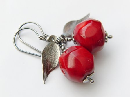 Zilveren Oorbellen met Koraal &quot;Appels&quot;