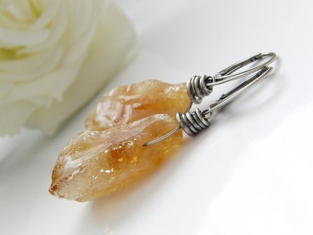 Zilveren Oorbellen met Ruwe Citrien