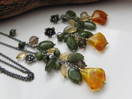 Edelstenen Ketting met Barnsteen en Nefriet