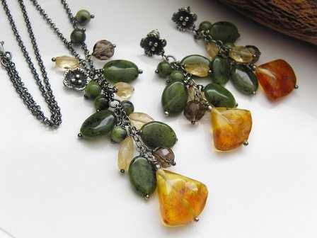 Edelstenen Ketting met Barnsteen en Nefriet