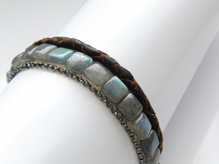 Armband met Labradoriet Edelstenen en Leren Koord