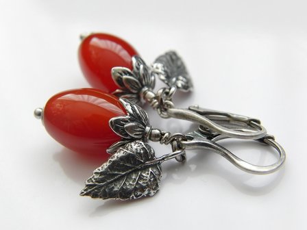 Handgemaakte Zilveren Oorbellen met Carneool