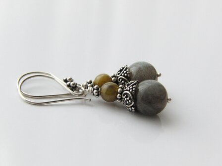 Zilveren Oorbellen met Labradoriet en Toermalijn