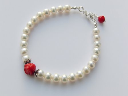 Zilveren Zoetwaterparel Armband met Koraal &quot;Roosje&quot;