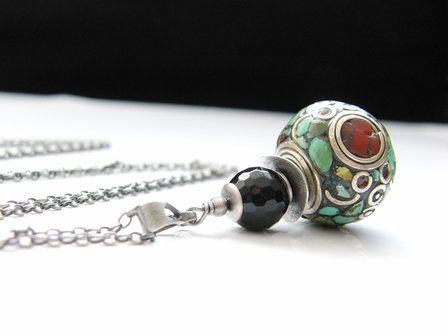 Sterling Zilveren Ketting met Tibetaanse Kraal en Onyx