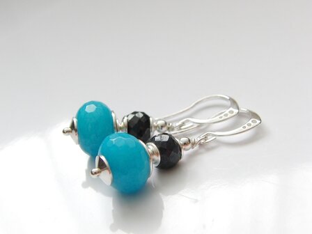 Zilveren Oorbellen met Jade en Saffier