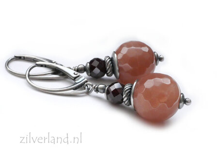 Handgemaakte Zilveren Oorbellen met Zonnesteen en Granaat