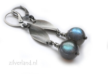 Handgemaakte Zilveren Oorbellen met Labradoriet