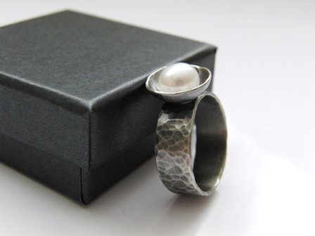Handgemaakte Sterling Zilveren Ring met Zoetwaterparel