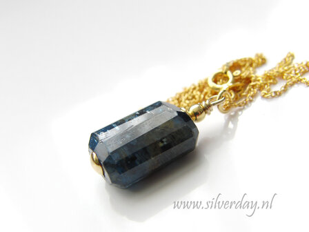 Handgemaakte Zilveren Ketting met Kyaniet- Verguld