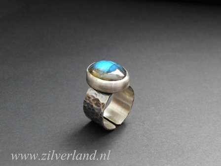 -Handgemaakte Sterling Zilveren Ring met Labradoriet