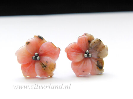 Handgemaakte Zilveren Oorstekers met Roze Opaal