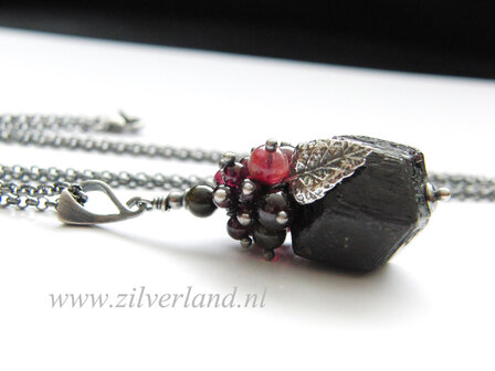 Handgemaakte Zilveren Ketting met Granaat en Toermalijn