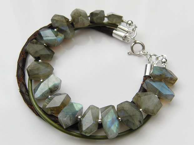 Edelstenen Armband met Labradoriet en Leren Koorden