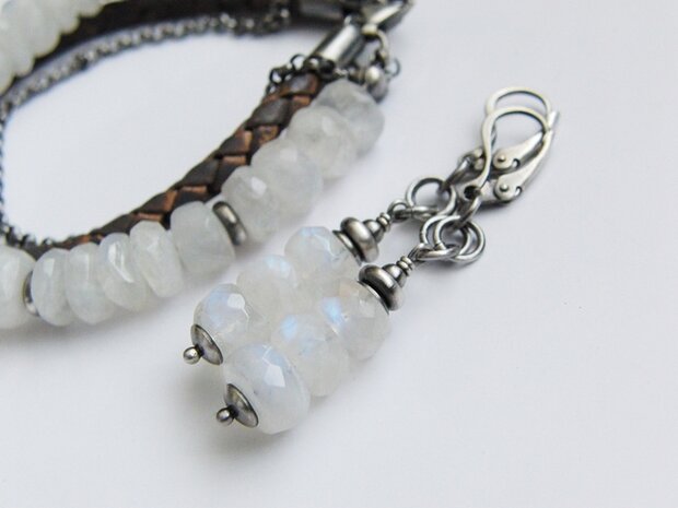 Edelstenen Oorbellen "Regenboogmaansteen in Oxide"