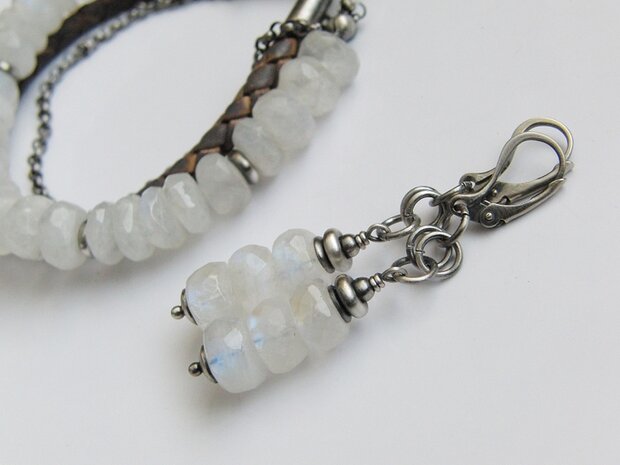 Edelstenen Oorbellen "Regenboogmaansteen in Oxide"