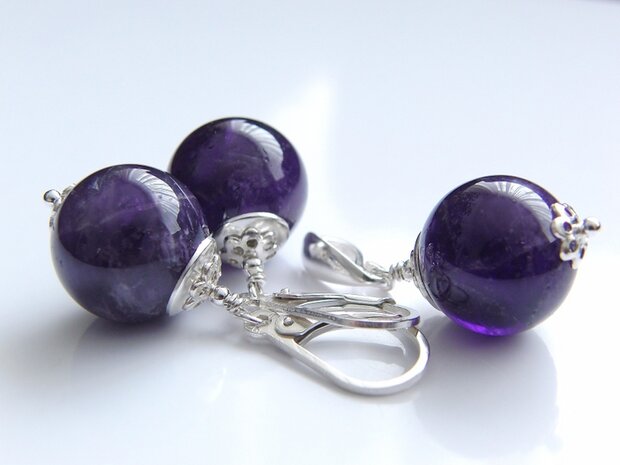Zilveren Sieraden Set: Oorbellen en Hanger met Amethist