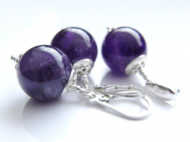 Zilveren Sieraden Set: Oorbellen en Hanger met Amethist
