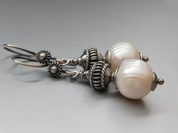 Handgemaakte Zilveren Oorbellen met Zoetwaterparels "Parels in Oxide"