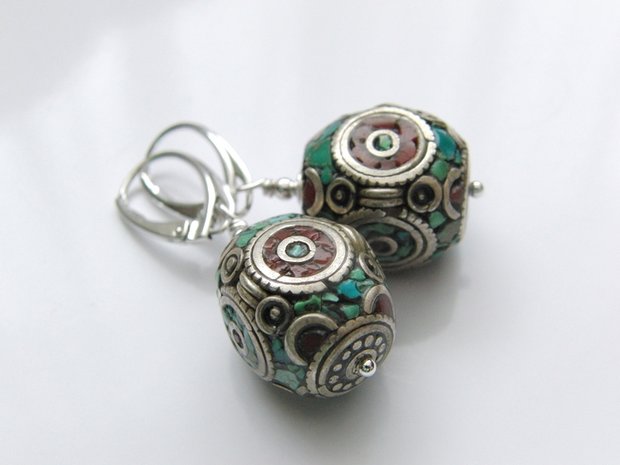 Zilveren Oorbellen met Tibetaanse Kralen 4