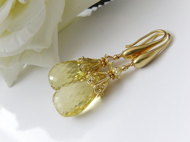 Zilveren Oorbellen met Beryl