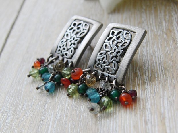 Sterling Zilveren Oorstekers met Edelstenen "Bloemenperk"