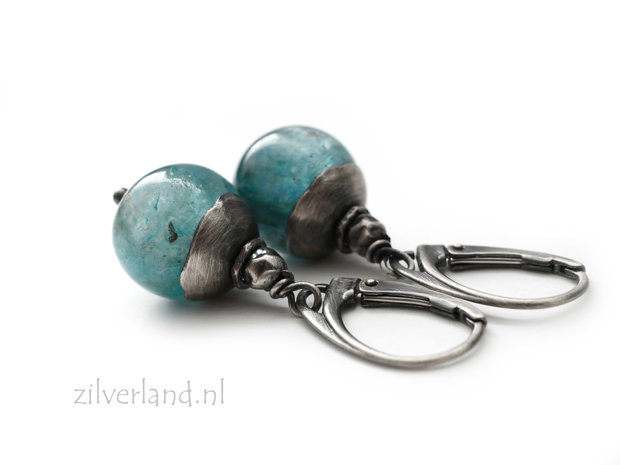 Handgemaakte Zilveren Oorbellen met Kyaniet