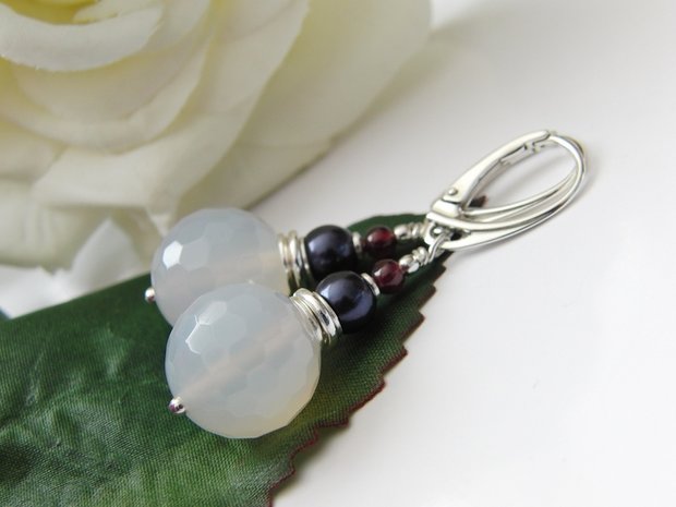 Zilveren Oorbellen met Witte Agaat 