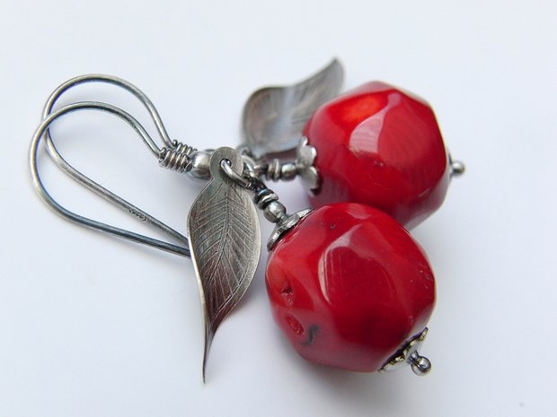 Zilveren Oorbellen met Koraal "Appels"