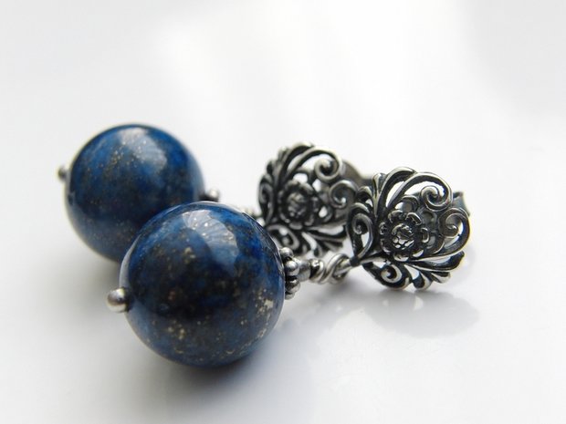 Handgemaakte Zilveren Oorstekers met Lapis lazuli "Denim" 