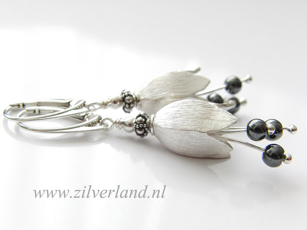 Sterling Zilveren Oorbellen met Hematiet "Kelkjes"