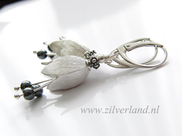 Sterling Zilveren Oorbellen met Hematiet "Kelkjes"