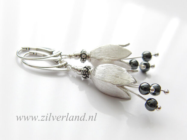 Sterling Zilveren Oorbellen met Hematiet "Kelkjes"