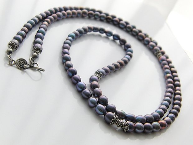 Handgemaakte Zoetwaterparel Ketting "Peacock met Bali"