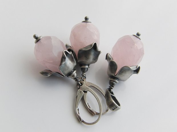 Handgemaakte Sieraden Set- Zilveren Oorbellen en Hanger met Rozenkwarts