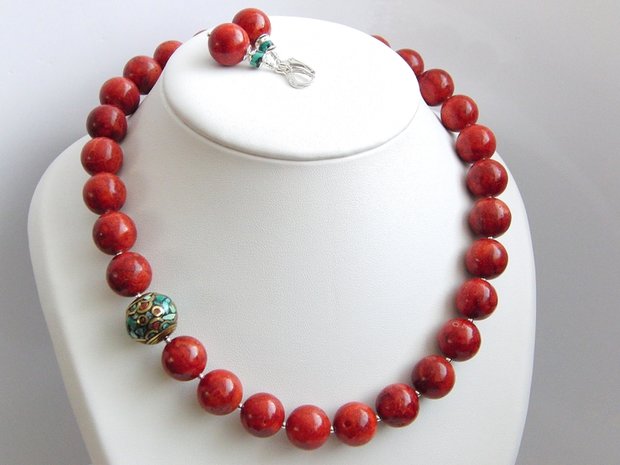 Set- Ketting en Oorbellen met Sponskoraal en Tibetaanse Kraal
